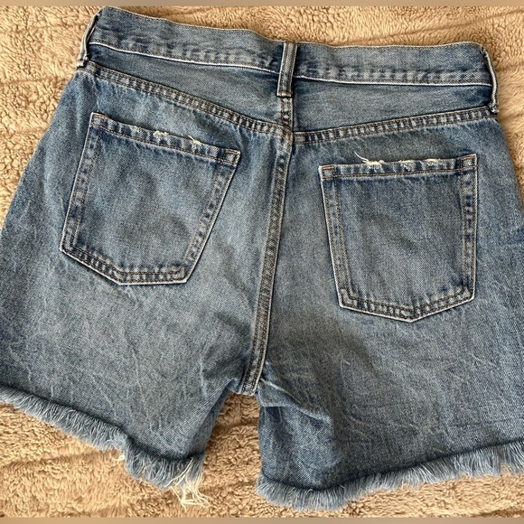 Cutoffs Shorts Long Denim Old Navy High Waist Distressed Raw Hem 3” Length SZ: 6 - Picture 6 of 7